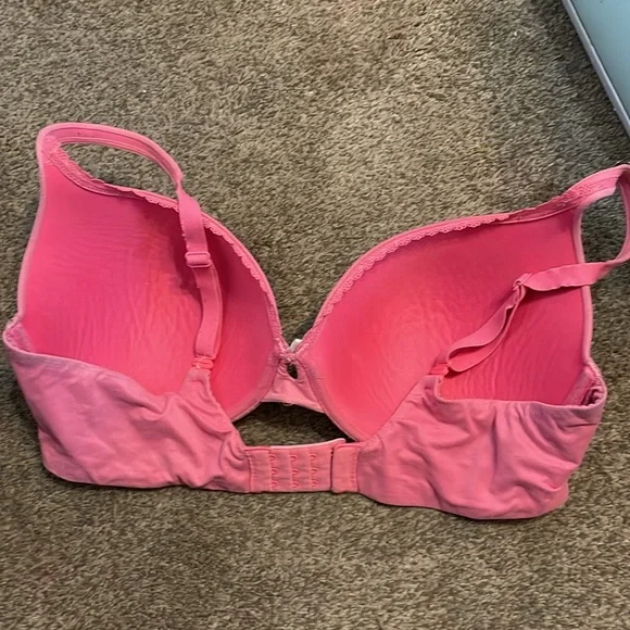 VS Bra - Picture 3 of 4